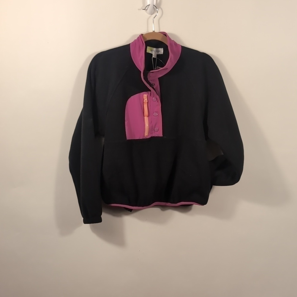 New Hippie Rose Size Large Black Sweater w/ Pink Contrast Pocket